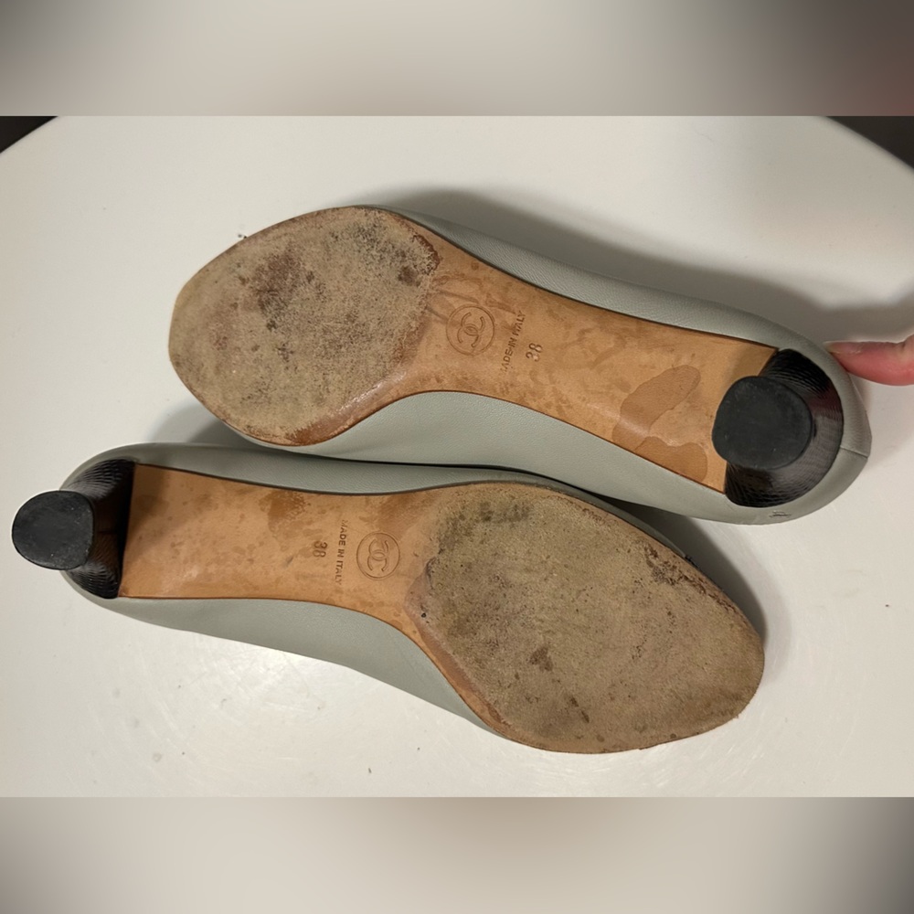 Cap-Toe Kitten Heel CC Pumps - Gray/Black, 38, Leather - Picture 8 of 12